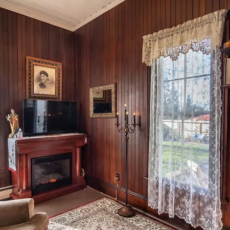Historical John Rast House Circa 1875 Hotel Roseburg Exterior photo